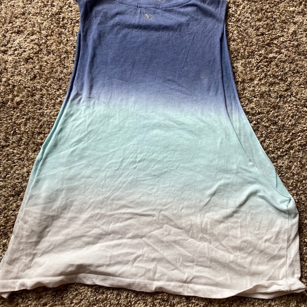 Workout tank - Picture 2 of 2